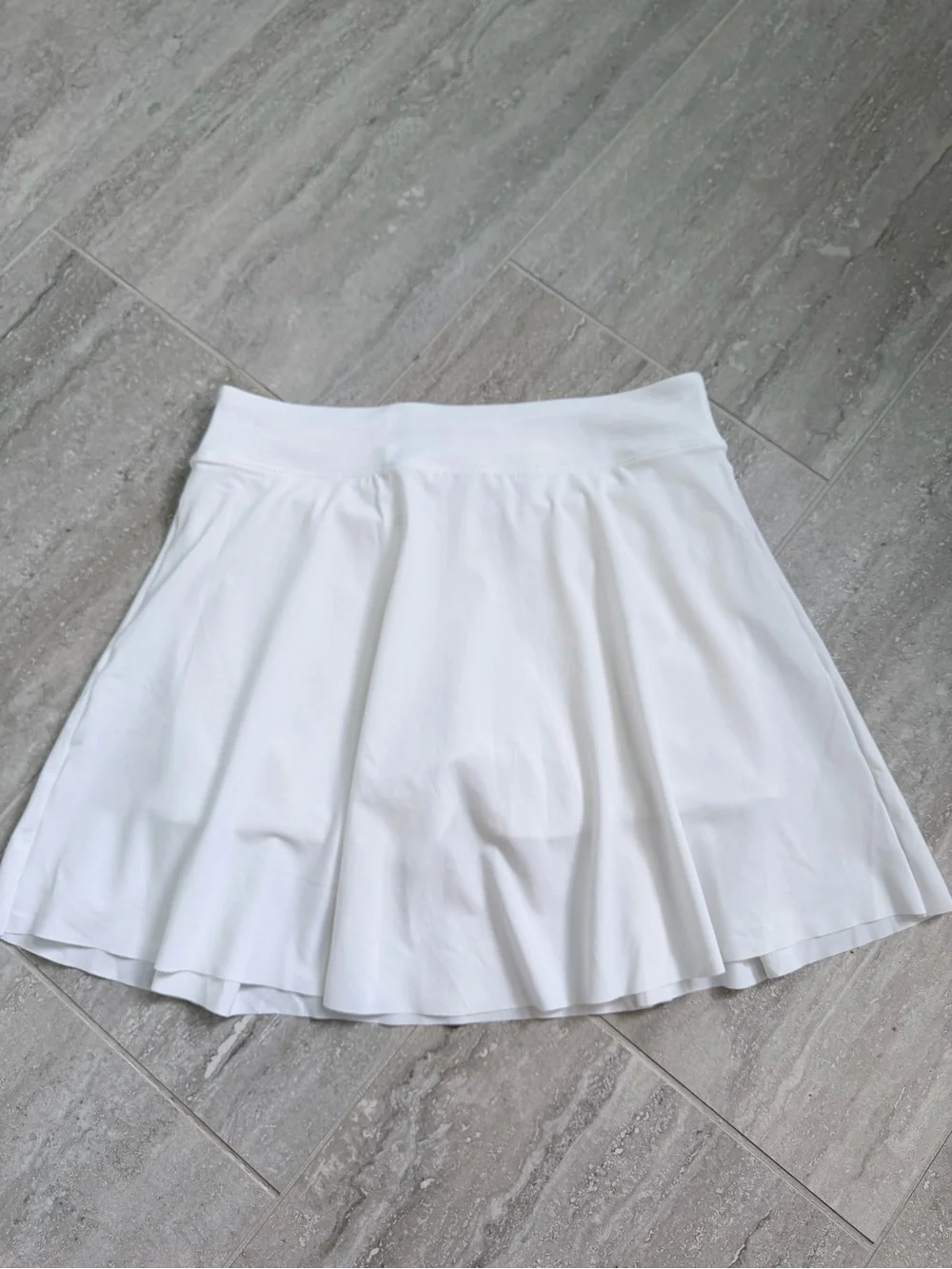 Nike Dri-FIT Women’s M White Pleated Tennis Golf Skort Built In Shorts Athletic